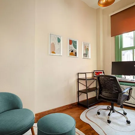 Lola Flats By Oval Aparthotel