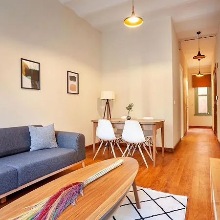 Lola Flats By Oval Aparthotel