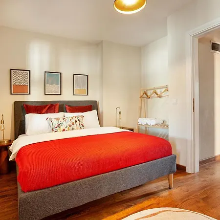 Lola Flats By Oval Aparthotel *