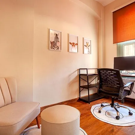 Lola Flats By Oval Aparthotel